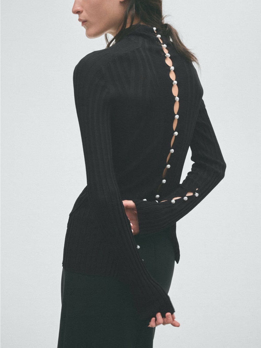 H&M STUDIO RIB-KNIT BUTTON-DETAIL TOP 🖤